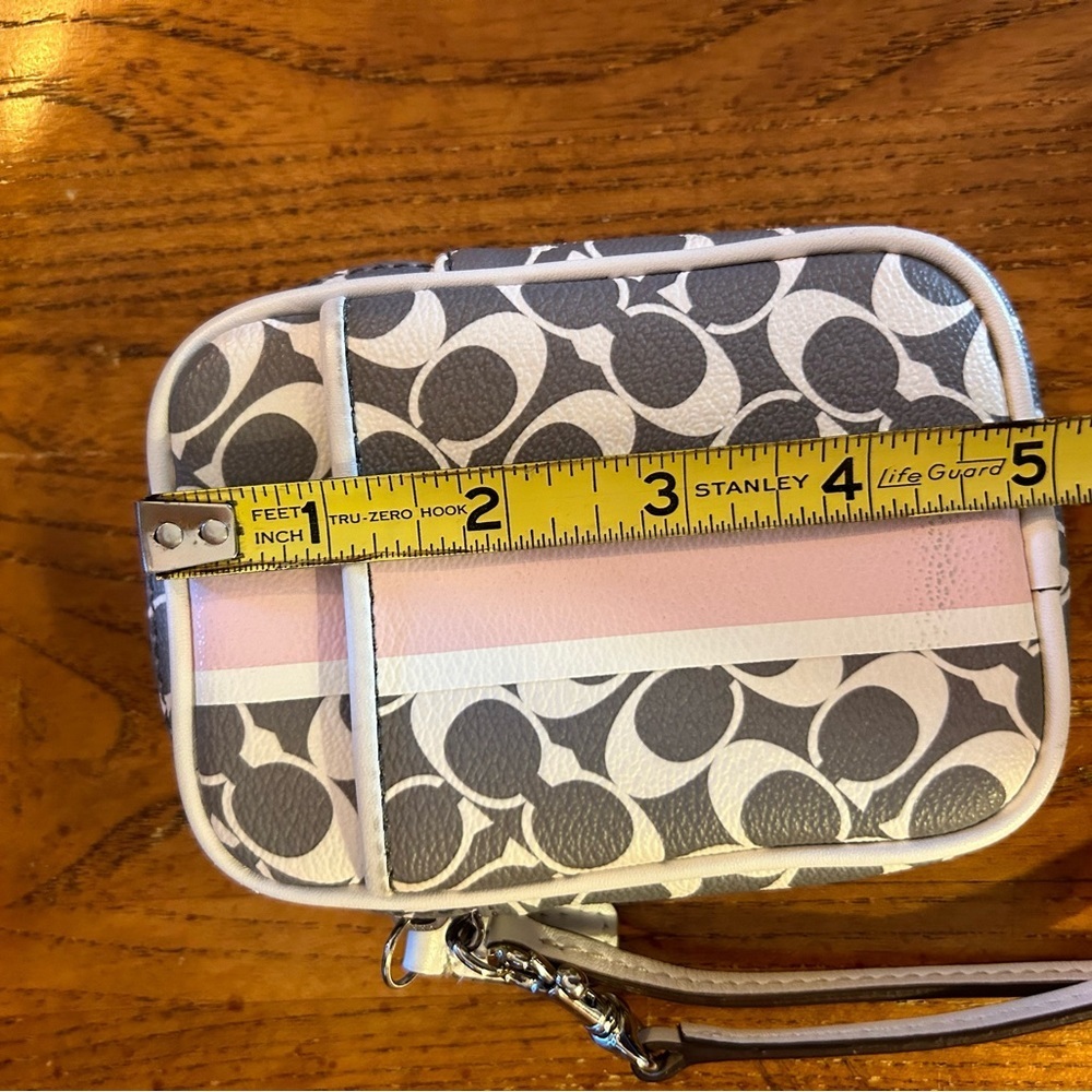 Coach Small Wristlet Gray & White w/ Pink Stripe NWOT!! - Picture 7 of 13